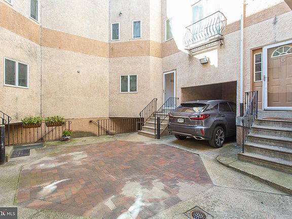 4th image of 814 S Sheridan St APT 6