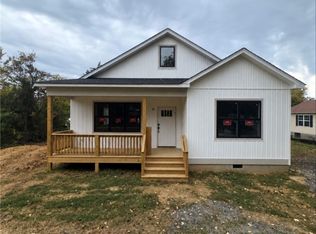 202 Cobb St, Gordonsville, VA 22942