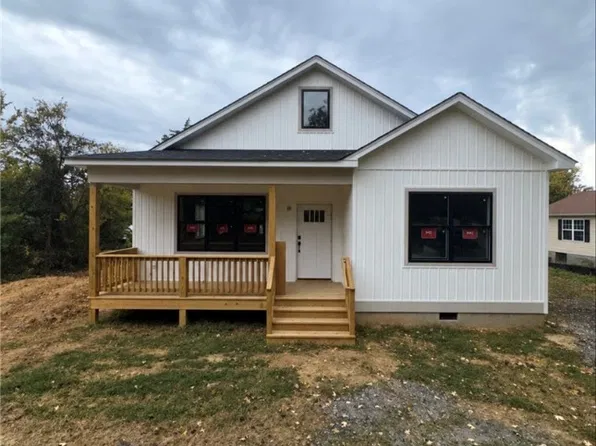 202 Cobb St, Gordonsville, VA 22942