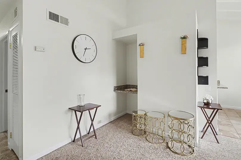 1 bed, 668 sqft, $2,100 — Photo 3