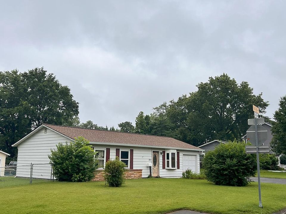 1st image of 815 S Cypress Ct