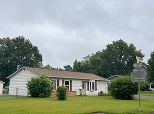 815 S Cypress Ct, Sterling, VA 20164