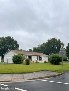 815 S Cypress Ct, Sterling, VA, 20164
