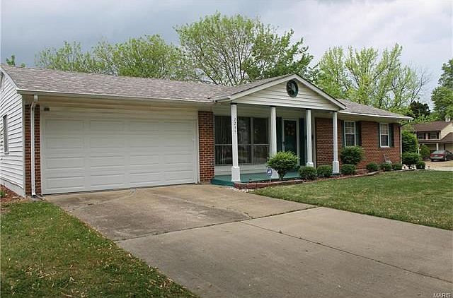 1st image of 2295 Briarcrest Dr