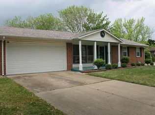 2295 Briarcrest Dr, Florissant, MO 63033