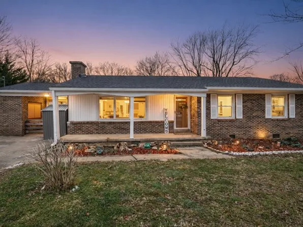 110 S Linda Dr, Shelbyville, TN 37160