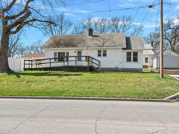 609 Fair Ave, Pana, IL 62557