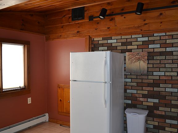 3rd image of 106 Coolidge Hill Road