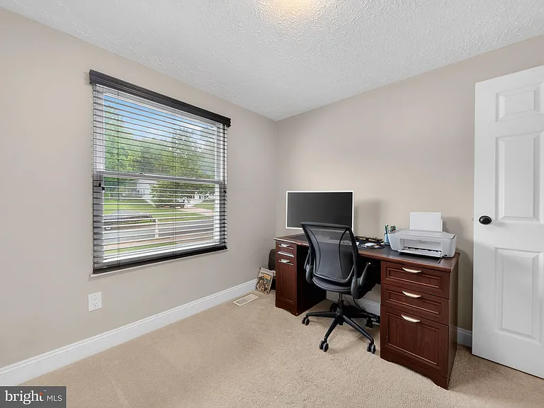 3806 Candlelight Ct — Photo 28