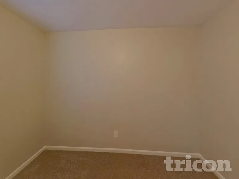 253 Aershire Ct — Photo 12