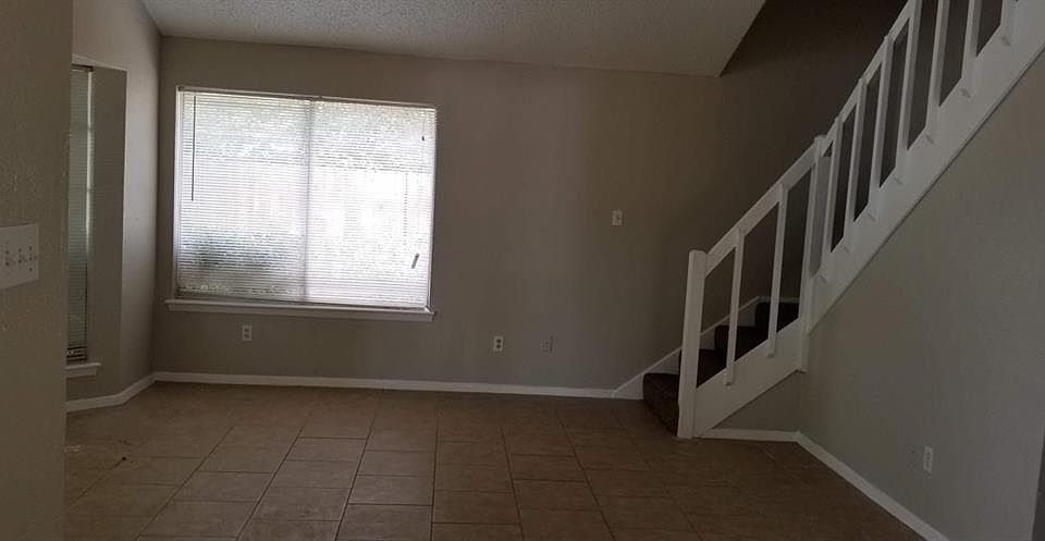 1st image of 17108 Pastoria Dr