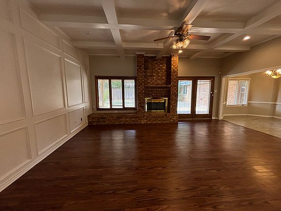 3rd image of 9714 Knoxville Ave