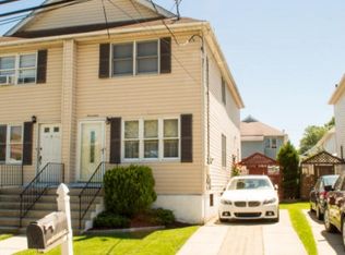 17 Dryden Ct, Staten Island, NY 10302