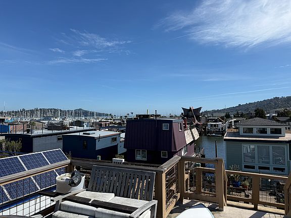 3rd image of 13 Liberty Dock #A