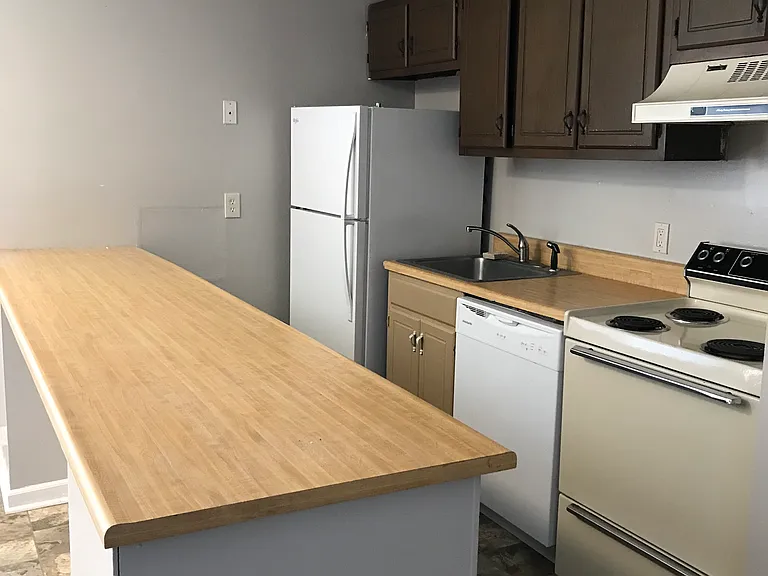 1439 Fernwood Glendale Rd #A — Photo 2
