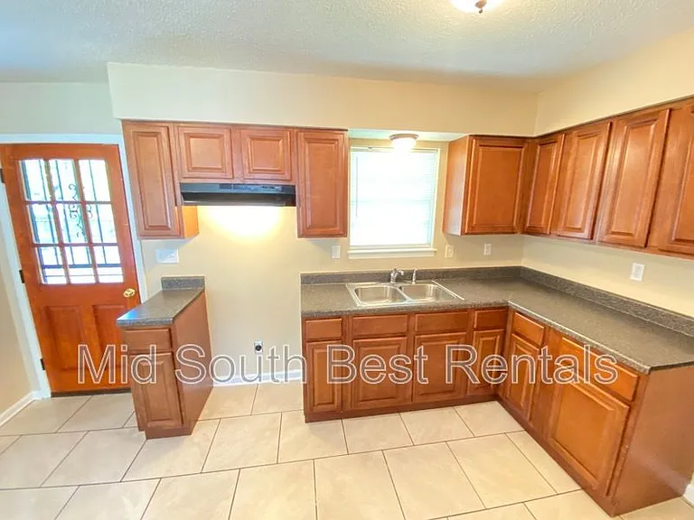 4294 Elmridge St — Photo 5