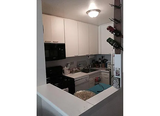 Rented by Warburg | media 8