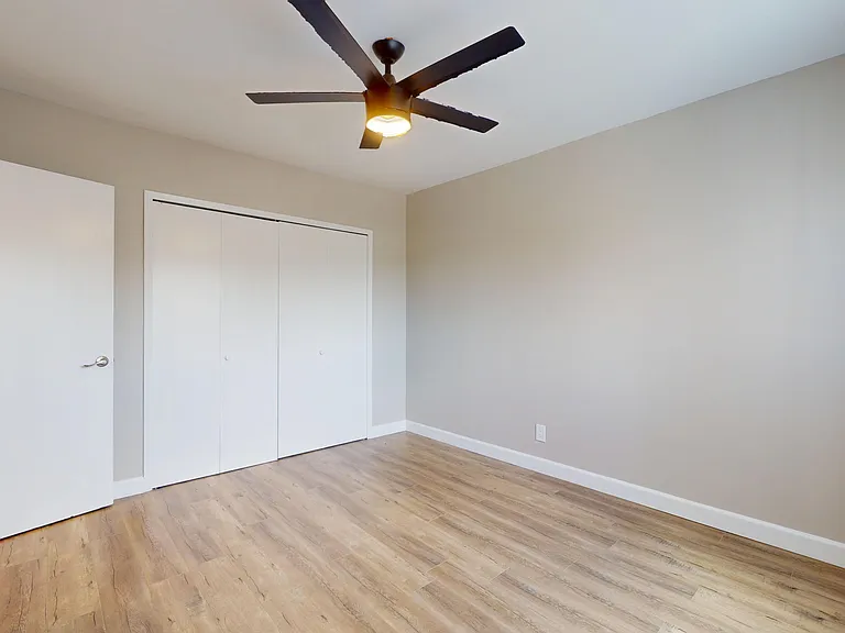 The Capri Apartments — Photo 25