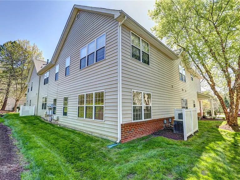 4620 Twin Hickory Lake Dr #1 — Photo 18