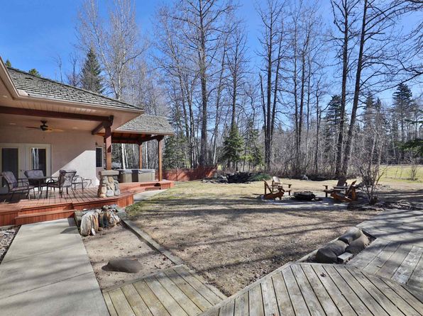 5802 48th St, Calmar, AB T0C 0V0