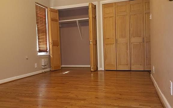 3rd image of 1534 Regina Ct N