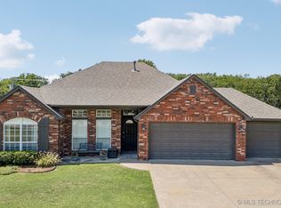 7710 N 161st East Ct, Owasso, OK 74055