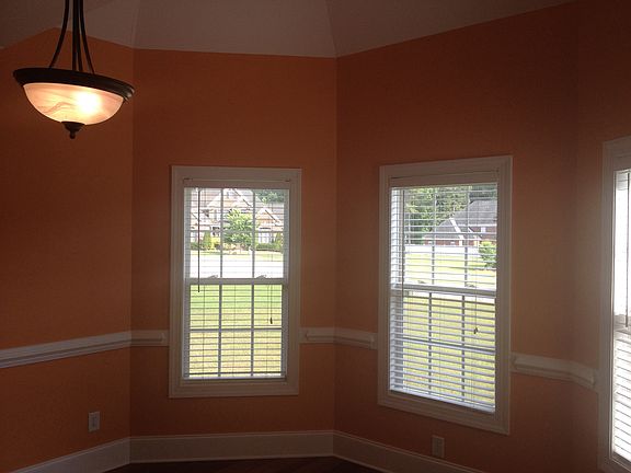 2nd image of 3196 Scarborough Ln