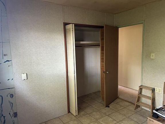 3rd image of 206 Spring STREET