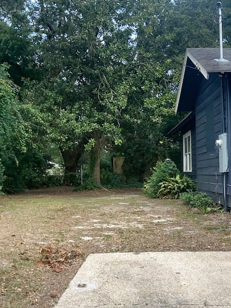 Gulfport 3 Bedroom — Photo 2