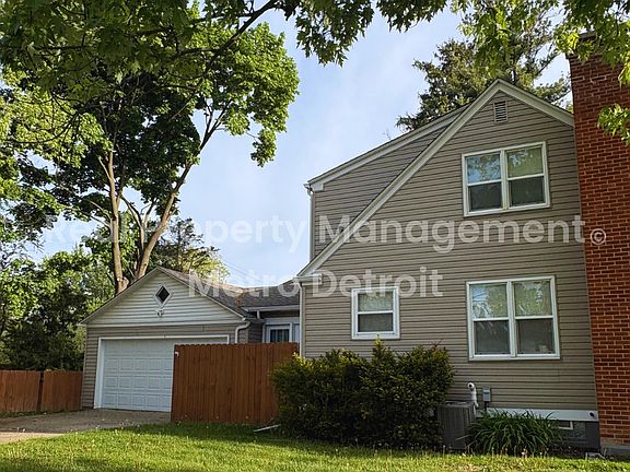 3rd image of 3003 Garden Ave