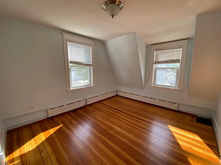 482 Beale St #HOUSE — Photo 11
