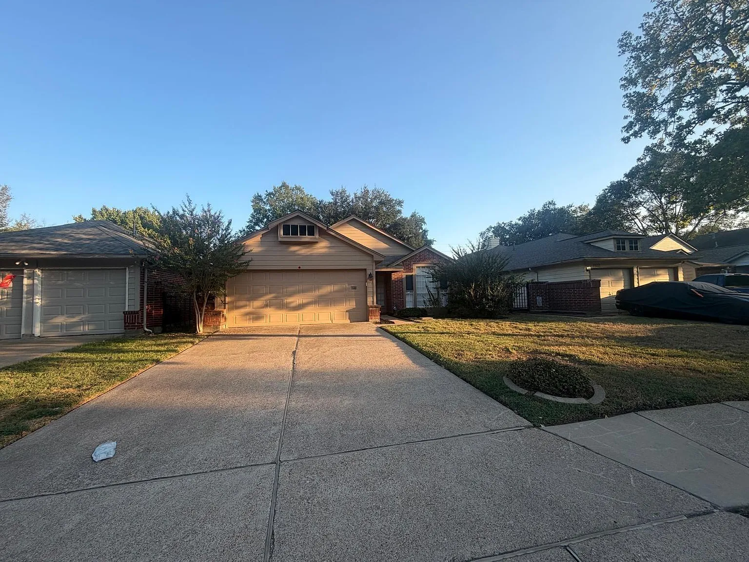 3 bed, 2.0 bath, 1450 sqft, $2,000 — Photo 1