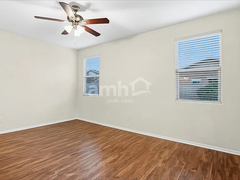 1688 E Primavera Way — Photo 8