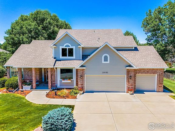 3rd image of 2051 Amethyst Dr