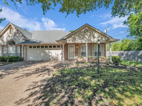 300 Pecan Village Cir, Waco, TX 76710