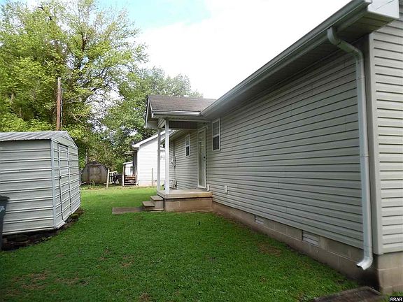 3rd image of 801 E Vine St