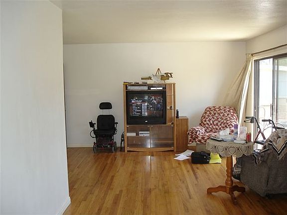 5th image of 13608 Saranac Dr