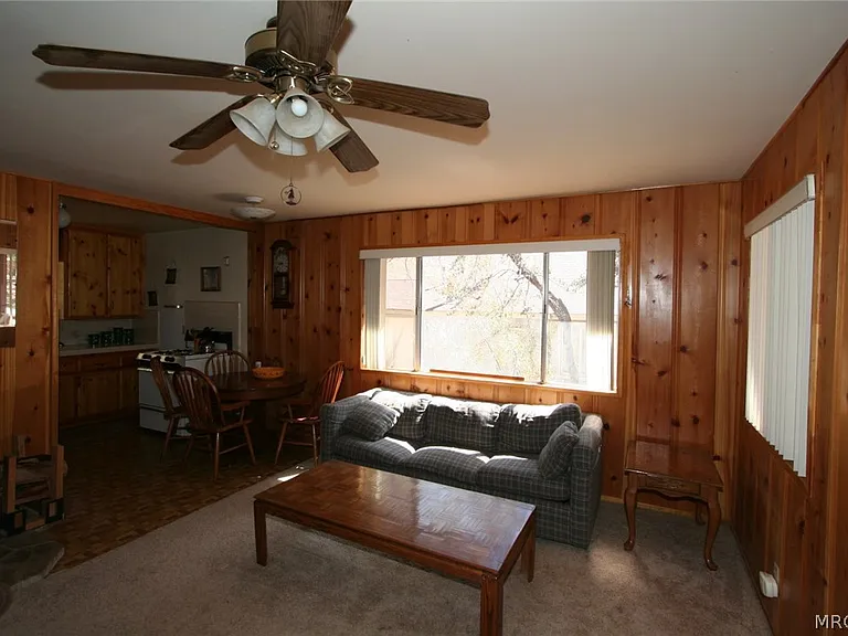 457 Cedar Ln — Photo 2