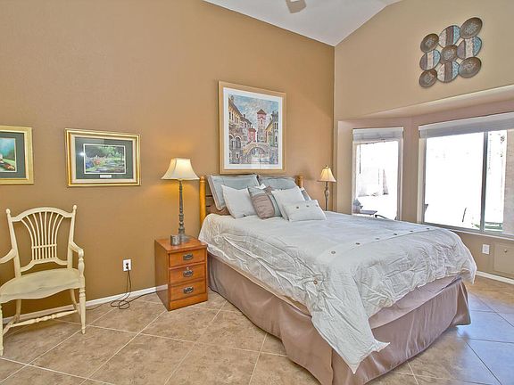 5th image of 104 W Fellars Dr