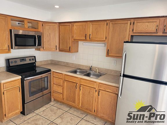 3rd image of 5113 Pineland Ave #B