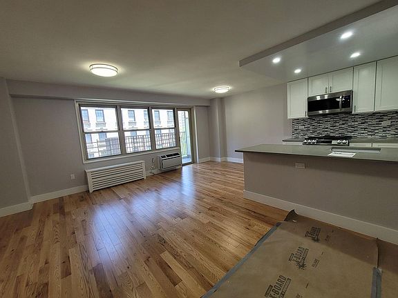 2nd image of 50 W 93rd St #7Q