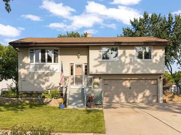 267 Cunningham Ln, Bloomingdale, IL 60108
