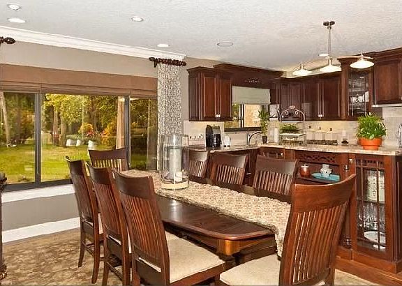 4th image of 3698 Muirfield Dr
