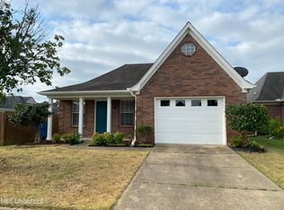 9923 Wynngate Dr, Olive Branch, MS 38654