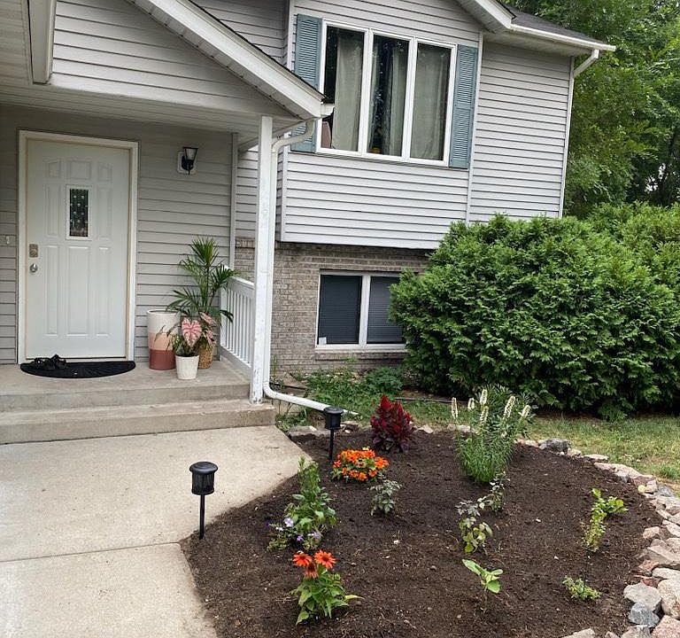 1st image of 700 8th St N