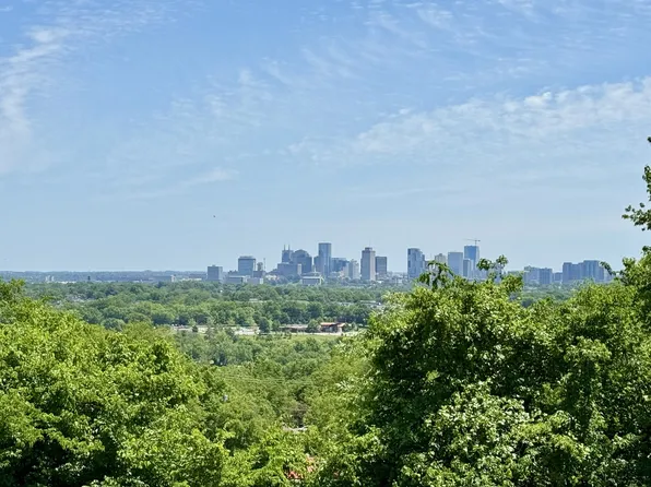 2110 Summitt Ave, Nashville, TN 37218
