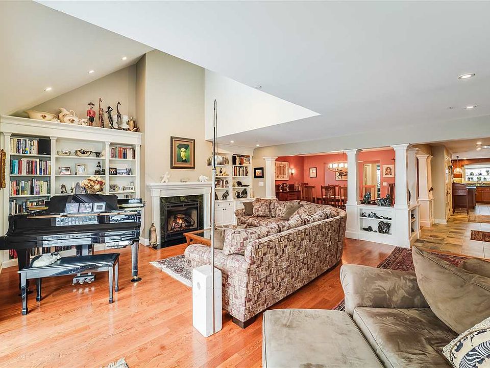 16 Riverview Cir North Bergen NJ Zillow