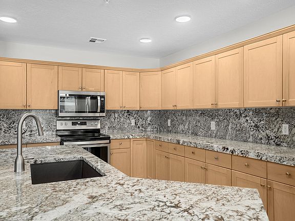 5th image of 1845 W Canyon View Dr APT 902