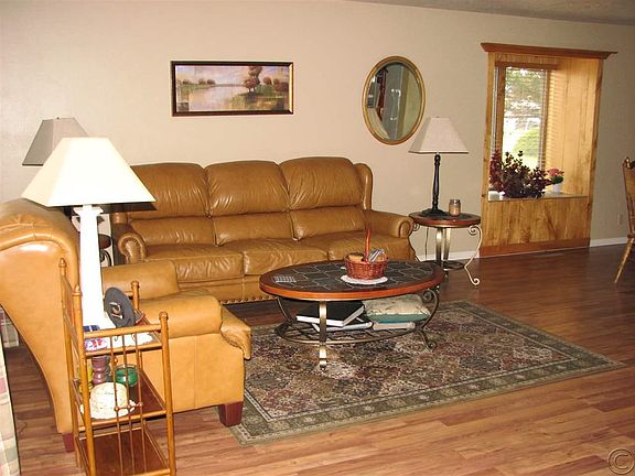 5th image of 2606 Sunset Ln