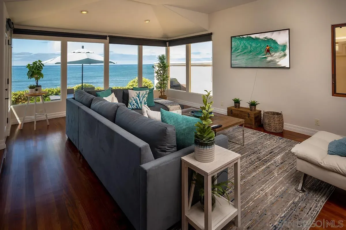 3 bed, 3.5 bath, 2624 sqft, $30,000 — Photo 4